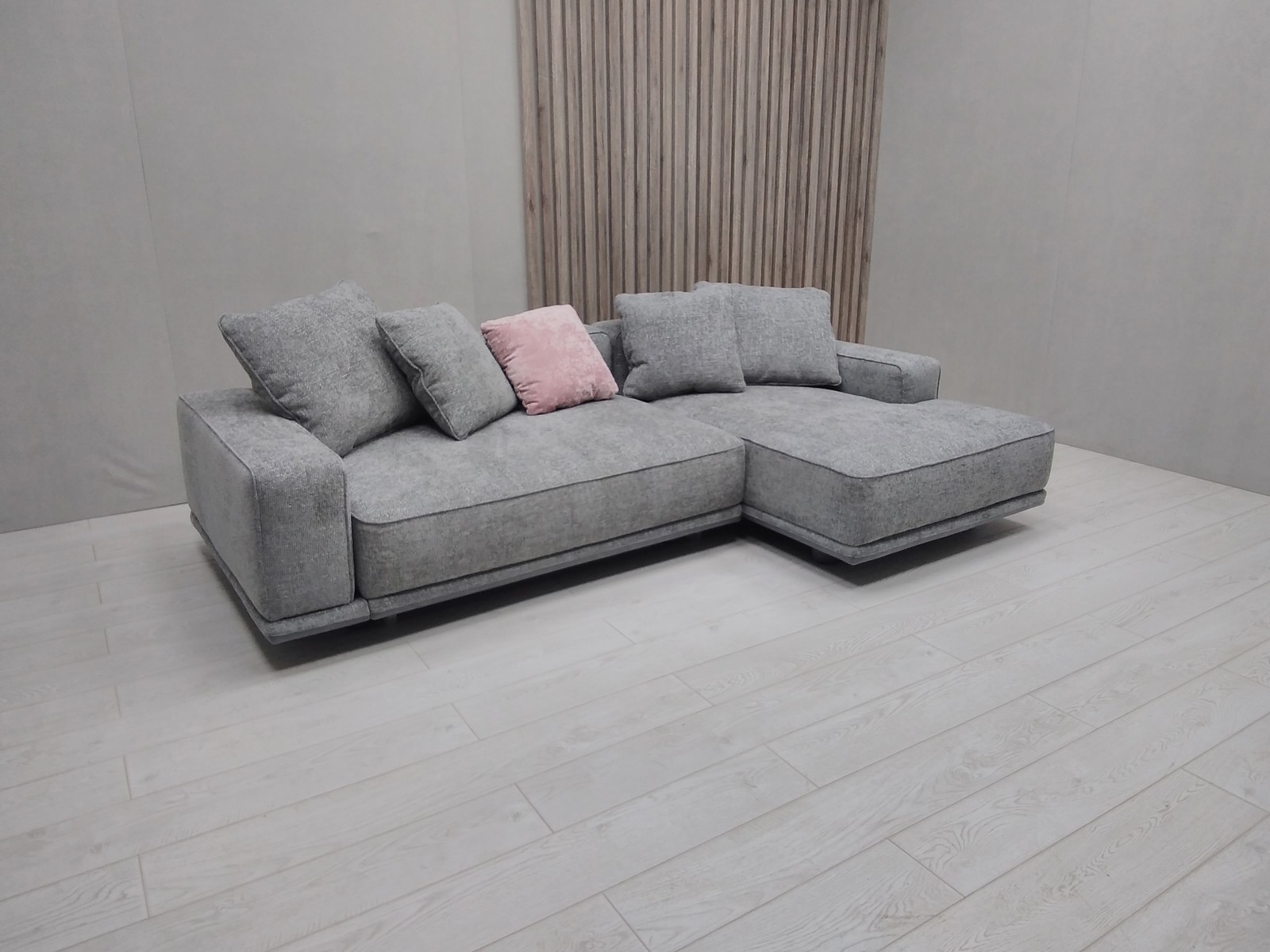 Диваны Колизей Плюс в наличии. Склад Д 31 Лэгаси 17/коррида стил(гр)  2-140 раскладная, двойной 80 с выступом (Мин)