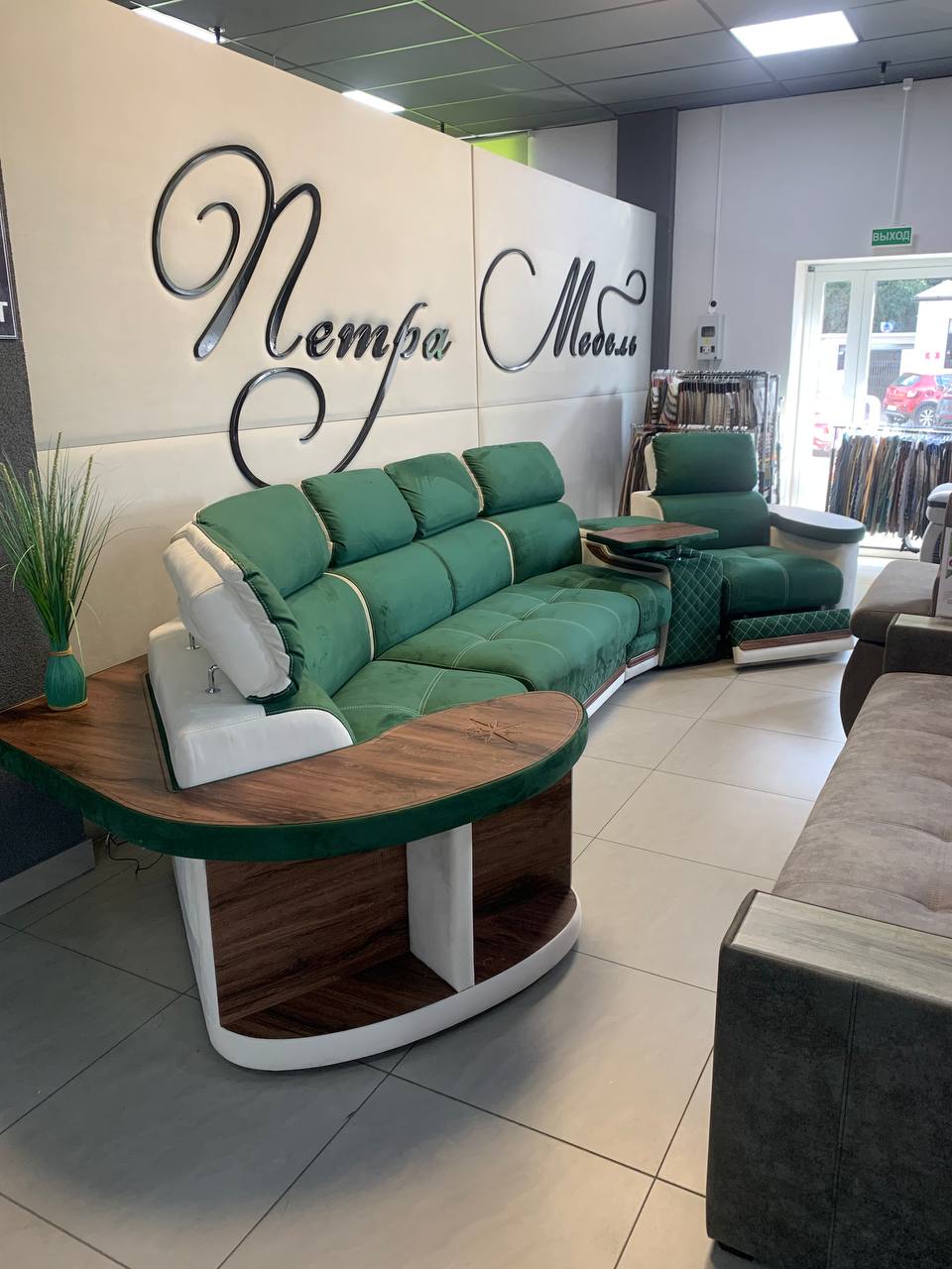 Диваны Айпетри Люкс в наличии. Минск ТЦ Камелот Ж 2245 Клуб 23/клуб 1 , 2-130 ниша !!,1-релакс, угол 30 градусов,55 градусов с нишей,MDP 15 дуб ланцелот