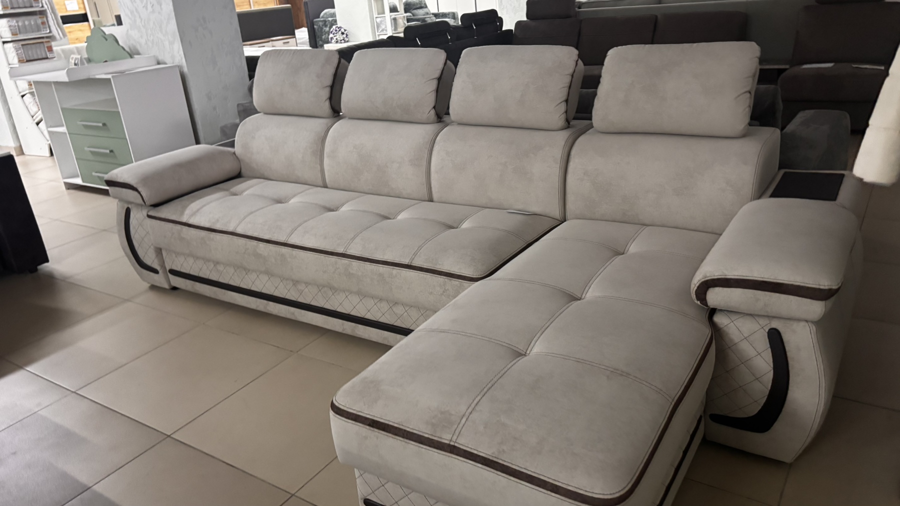 Диваны Айпетри де Люкс в наличии. г.Мозырь Лайф мебель  Д 4064 Эльза 2/брабус 18