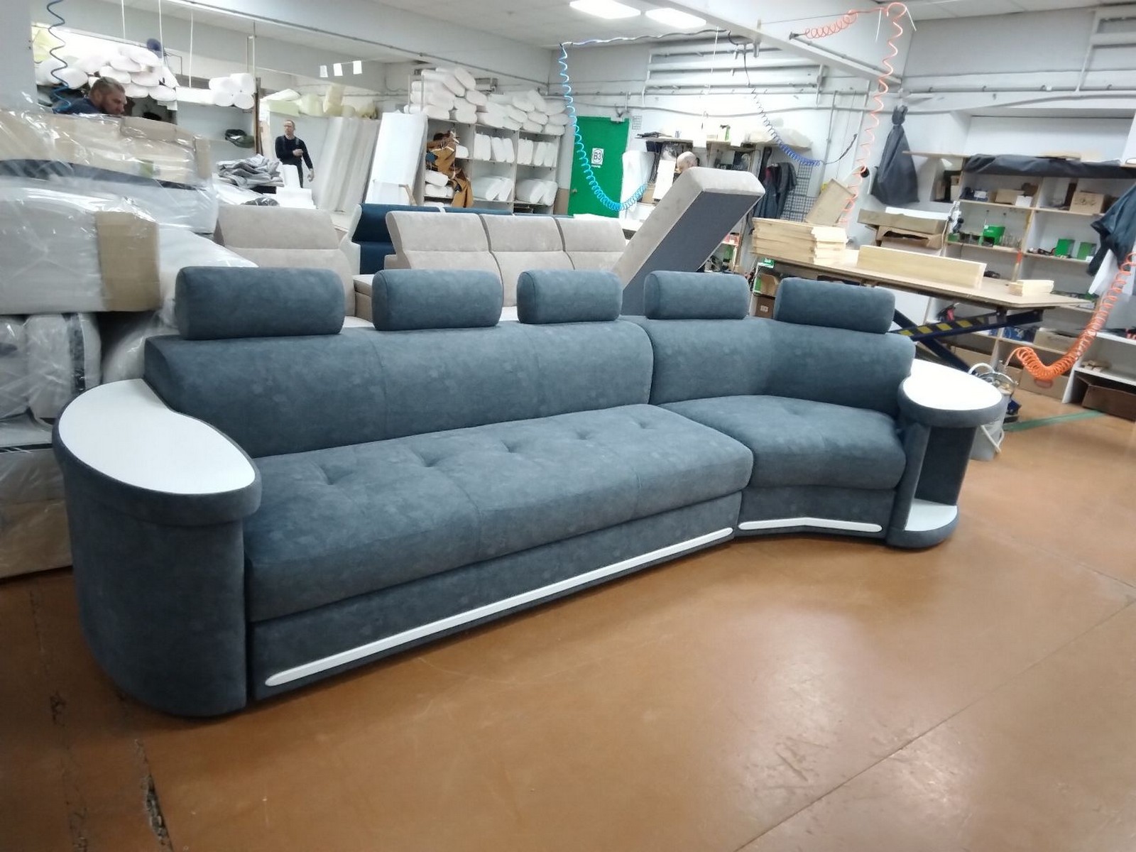 Диваны Марсель Люкс в наличии. г.Рогачев Армуар  Д 4812 клауд 33 отделка МДФ--131G4P террока вайт