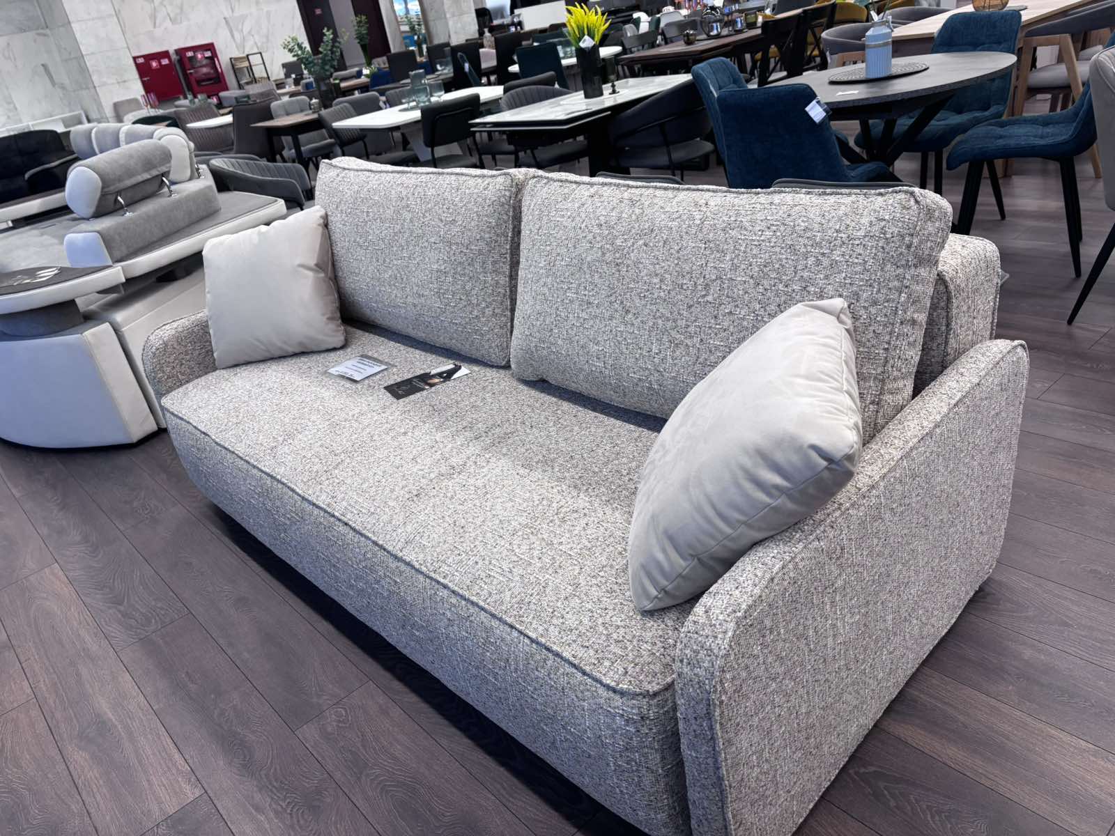 Диваны Колизей уют в наличии. г.Мозырь ТЦ Мебельный базар  Д 3204 Мальта jut/мираж 01