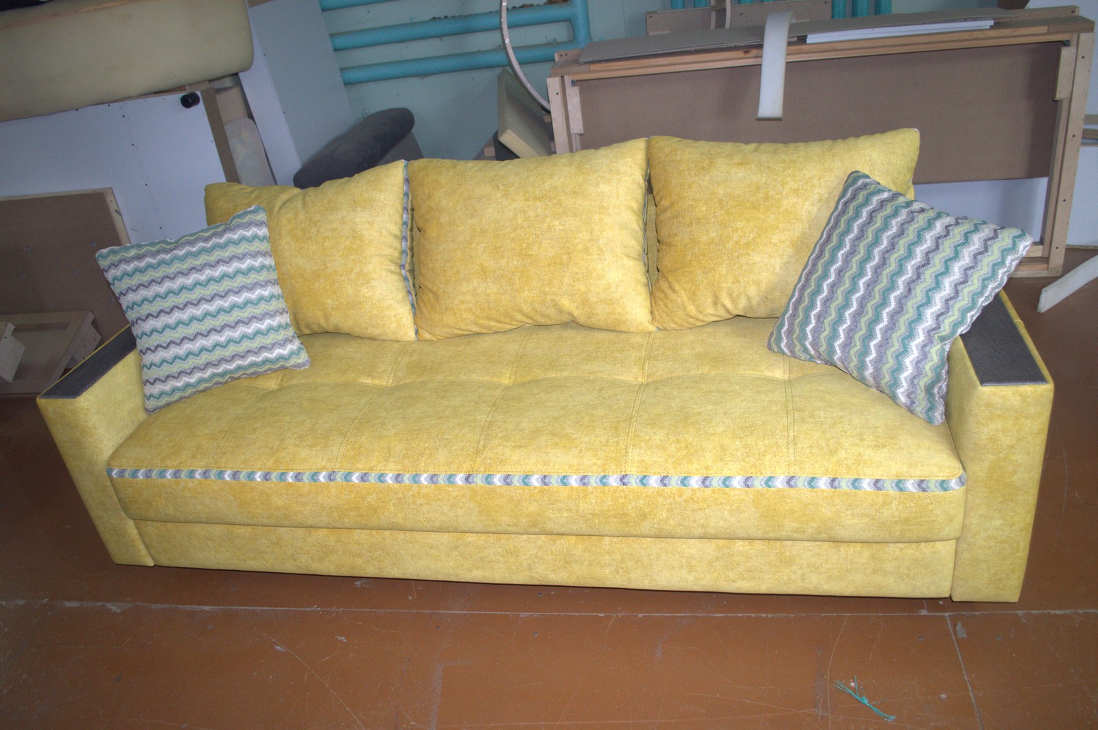 Диваны Верона Комфорт в наличии. Склад С 6623 монтале хоней/микс 05 (моз)