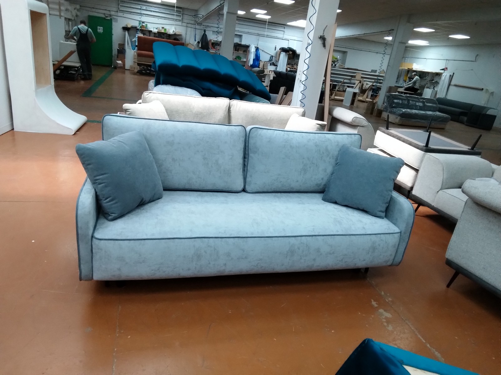 Диваны Колизей уют В2 в наличии. Склад Д 4807 фабрик 13/фабрик 15 ножки 100 мм(прямоуг)